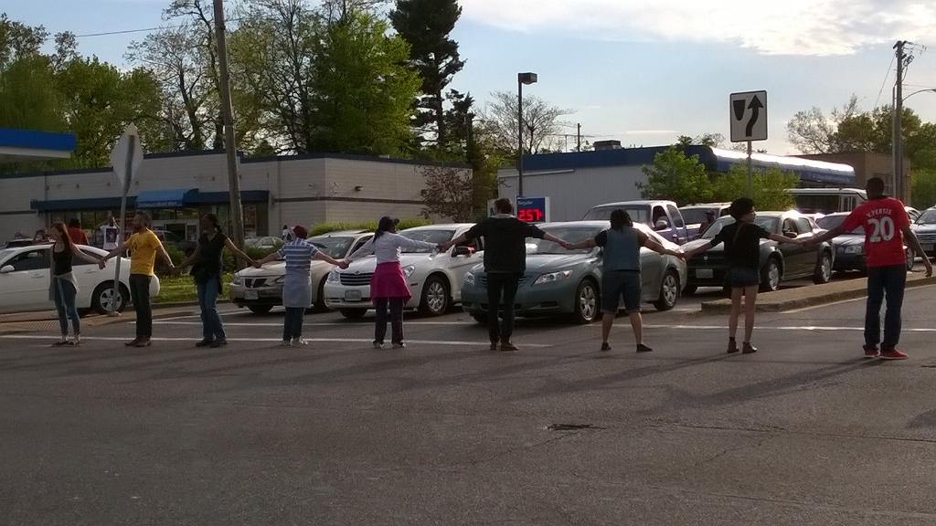 Karisa_theHuman's tweet photo. #ShutItDown from #FergusontoBaltimore http://t.co/da7QmLsYF4