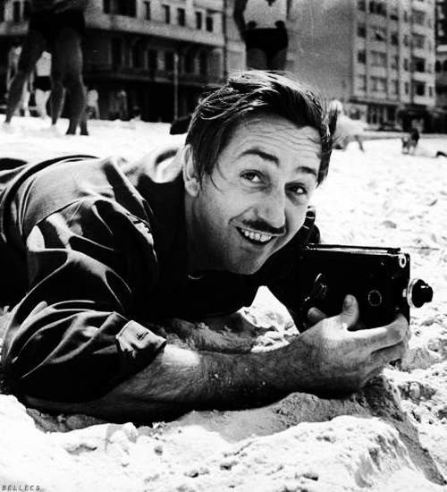HistoryInFlix's tweet photo. Walt Disney w/8mm Camera. http://t.co/jgUP26TWqm