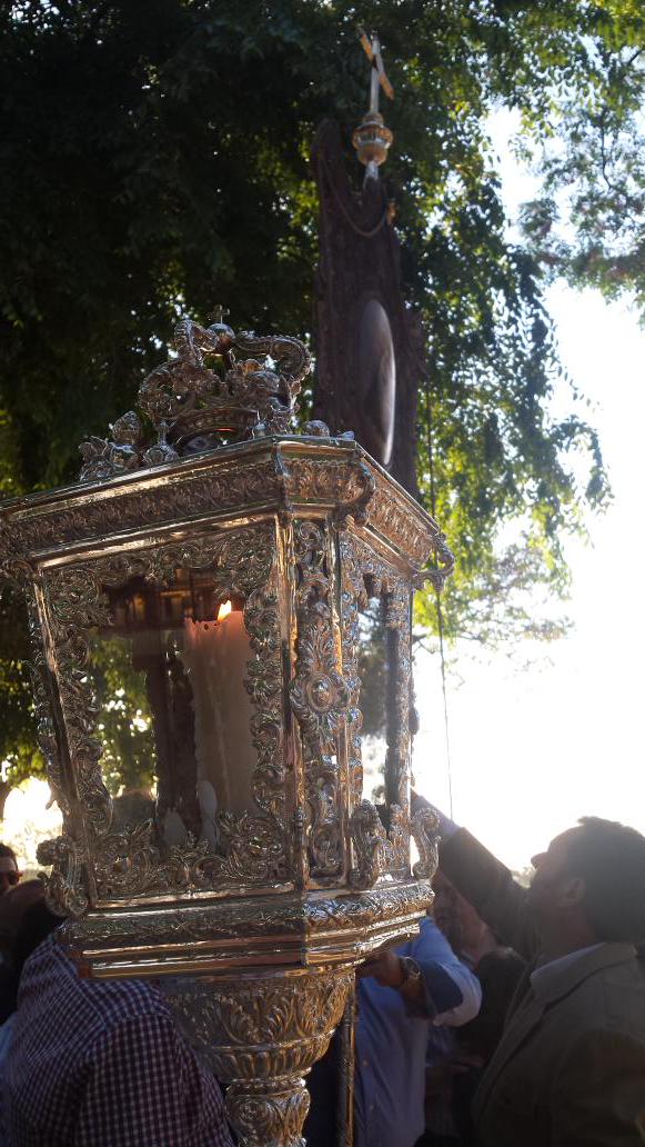 SaboraCoria's tweet photo. Cera de #DomingodeRamos2015 de @BorriquitaCoria para alumbrar al  Sinpecado de la @hdadrociocoria #decoriaalrocio15 http://t.co/omtohgvBnY