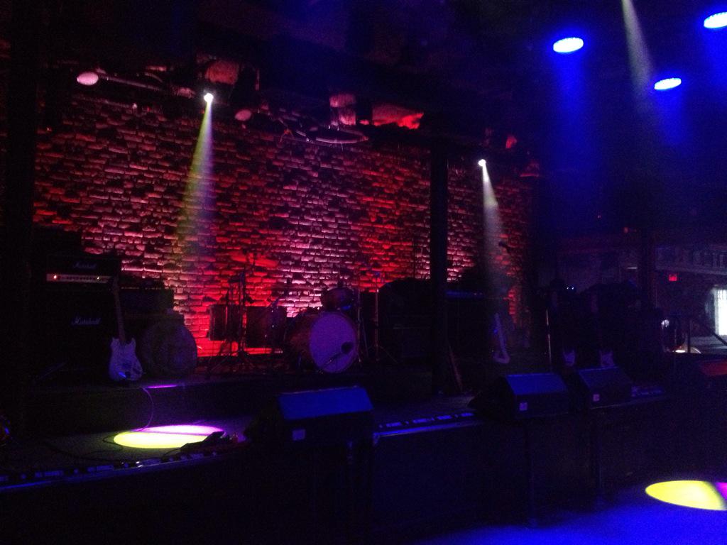 Ready to Rock <a href="/RoxyVancouver/">Roxy Vancouver</a>!!

#vancouver
#music