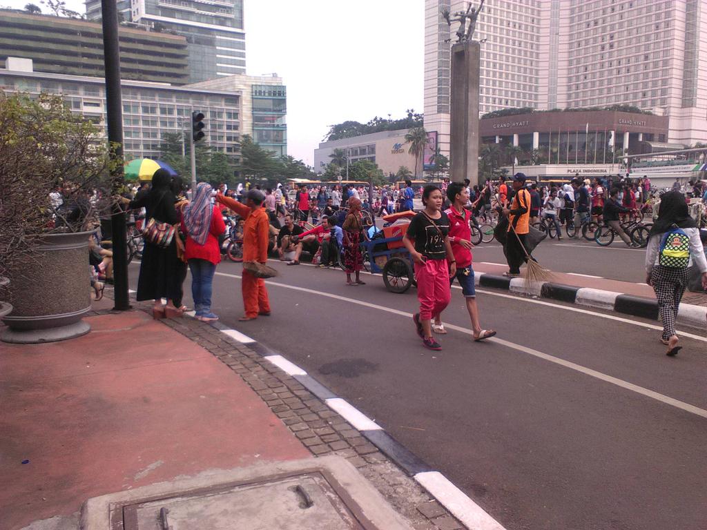setio_margono's tweet photo. @KebersihanDKI : monitoring hbkb HI http://t.co/95TNWQukq2
