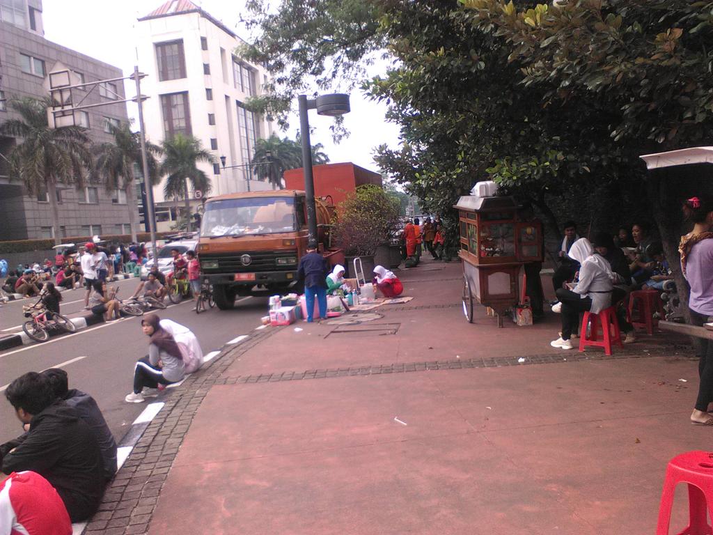 setio_margono's tweet photo. @KebersihanDKI : monitoring hbkb HI http://t.co/95TNWQukq2
