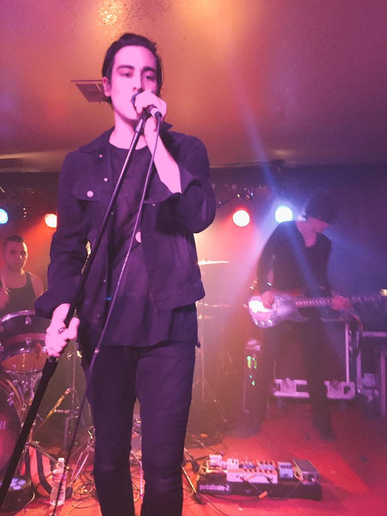 1flowerkid tweet picture