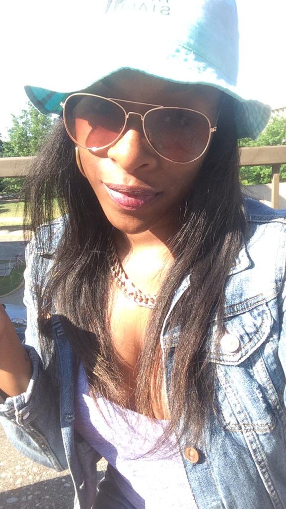 ladyguwopp's tweet photo. L🅰DYGUWOPP💋 http://t.co/wNXC4OBQfL