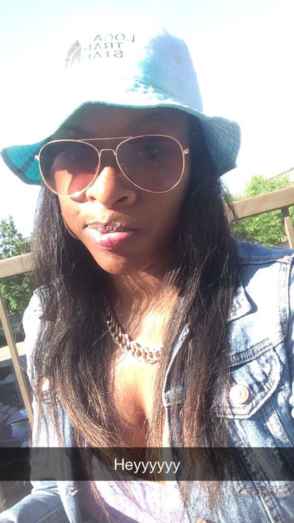 ladyguwopp's tweet photo. L🅰DYGUWOPP💋 http://t.co/wNXC4OBQfL