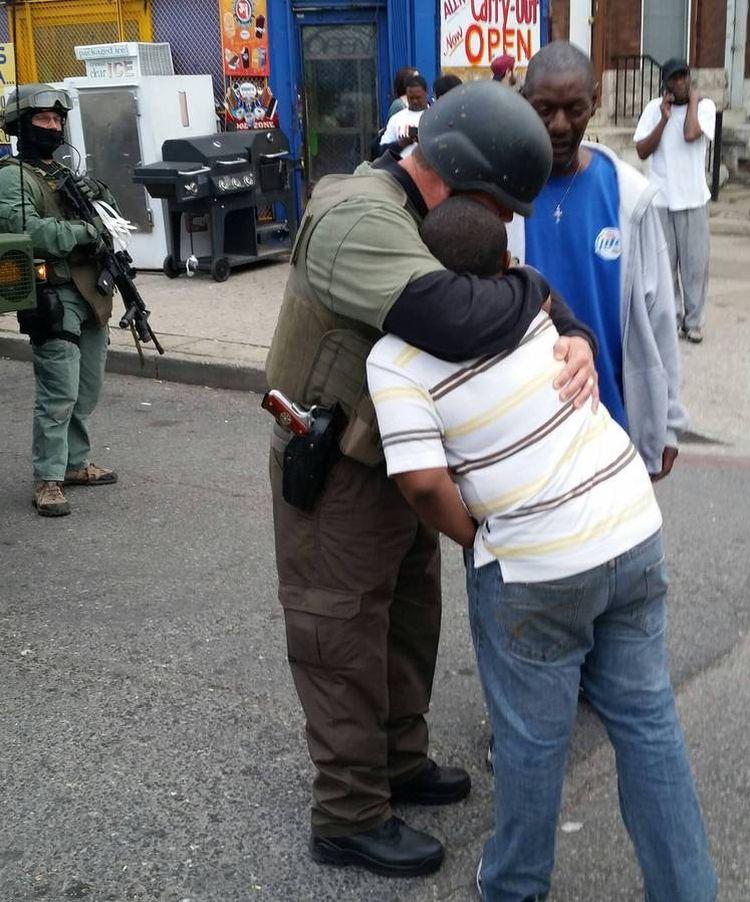 LetLoveRul3's tweet image. One viral photo reveals a side of Baltimore the media isn't showing bit.ly/1GQW1gP