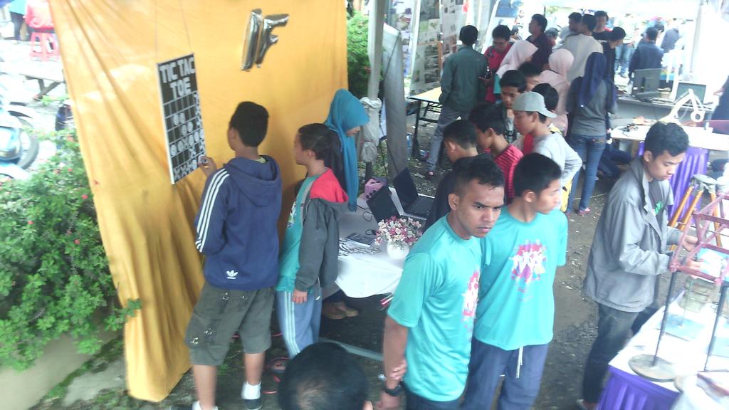 ST_INTEN's tweet photo. Suasana open house @ST_INTEN http://t.co/XgbwokWf83