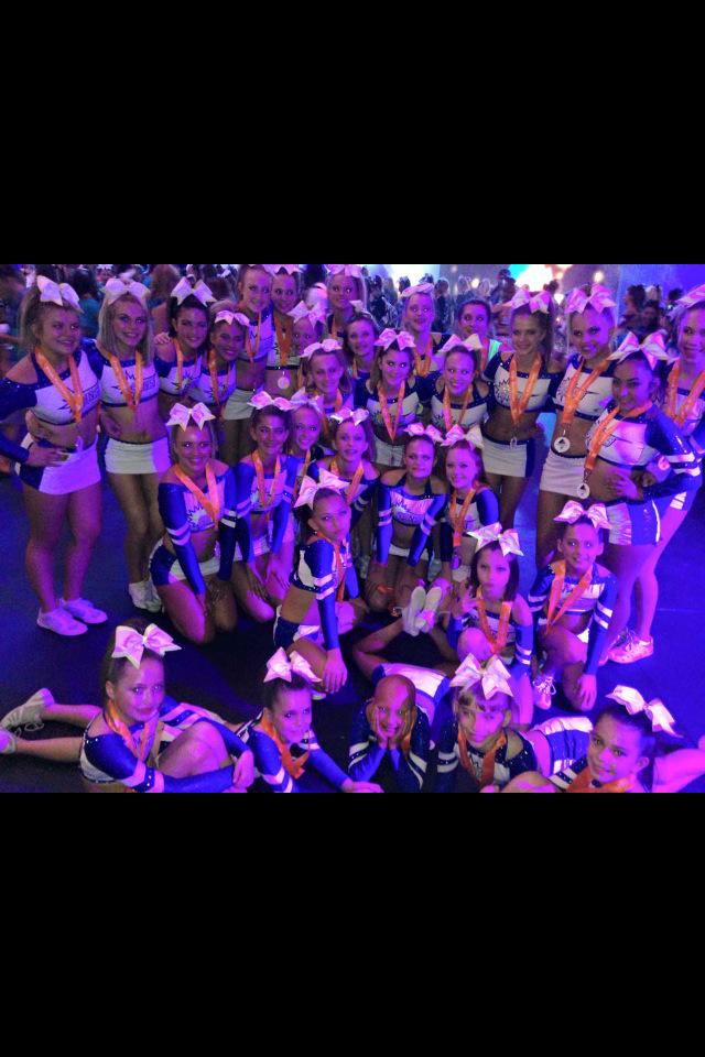 TayelorH's tweet photo. We are going to finals👑👑 http://t.co/OuXh1yfVBb