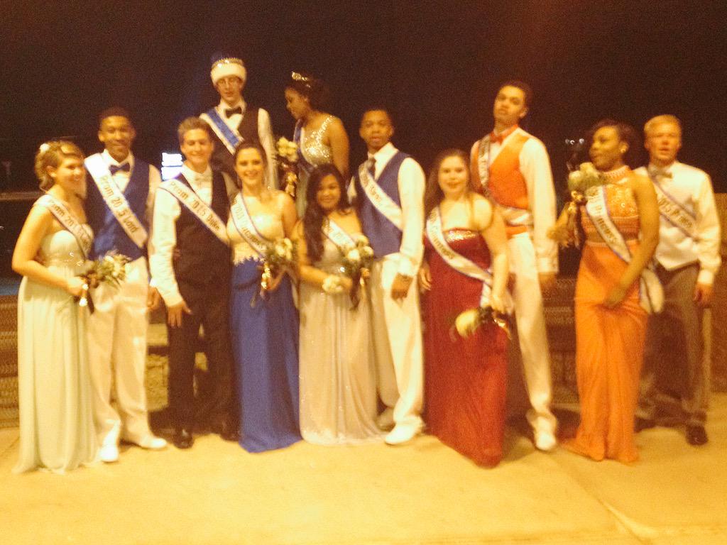 yoteachaKender's tweet photo. Ladies and gentlemen, your 2015 Prom Court. http://t.co/ixPvzNlqjM