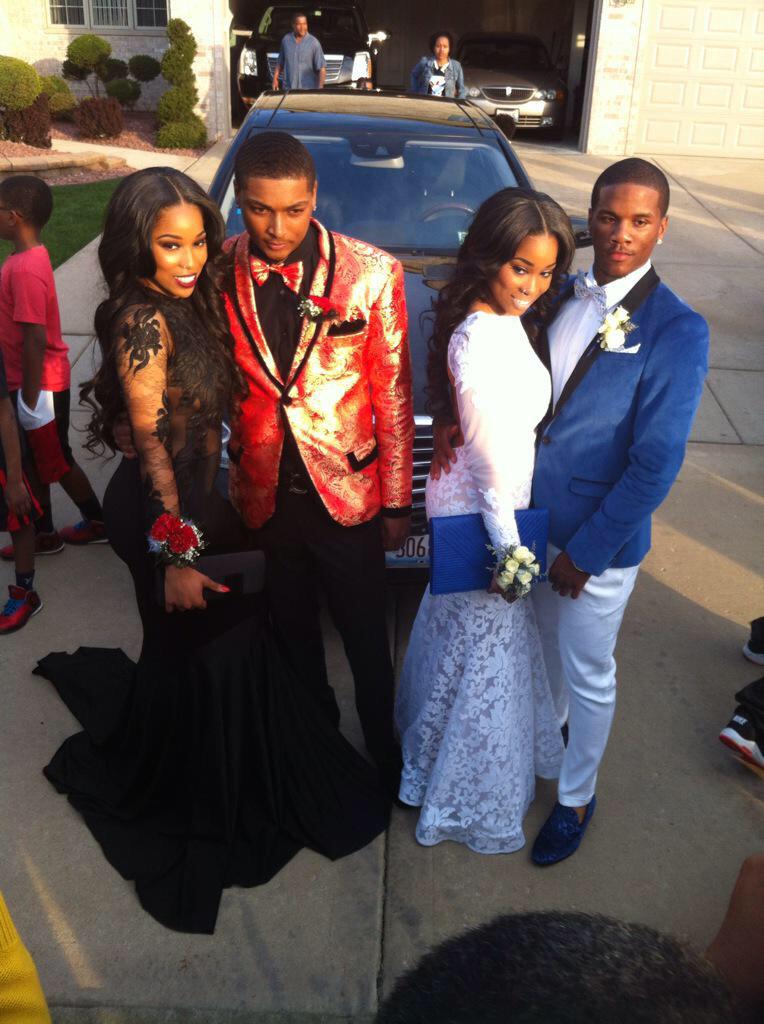 prompics_17's tweet photo. TWINS 🙈💣😆✨ #prompics2015 #prom2k15 http://t.co/DgByjJ0MMt