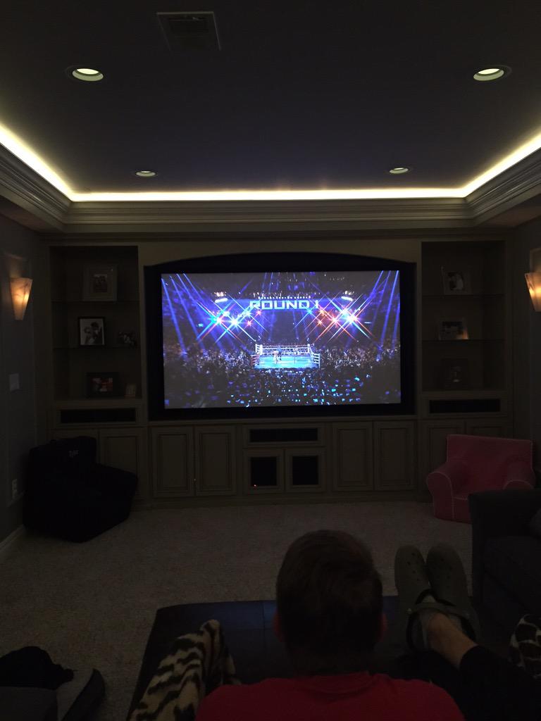 11wall06's tweet image. Fight night!!