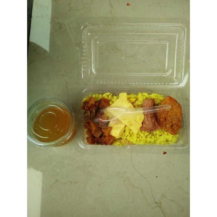 Om swastyastu.. 
Hari ini rainan Purnama dan banyu pinaruh.. Sudah pada semabhyang ya
Nih mimin dapat nasi pradnya 😀😁