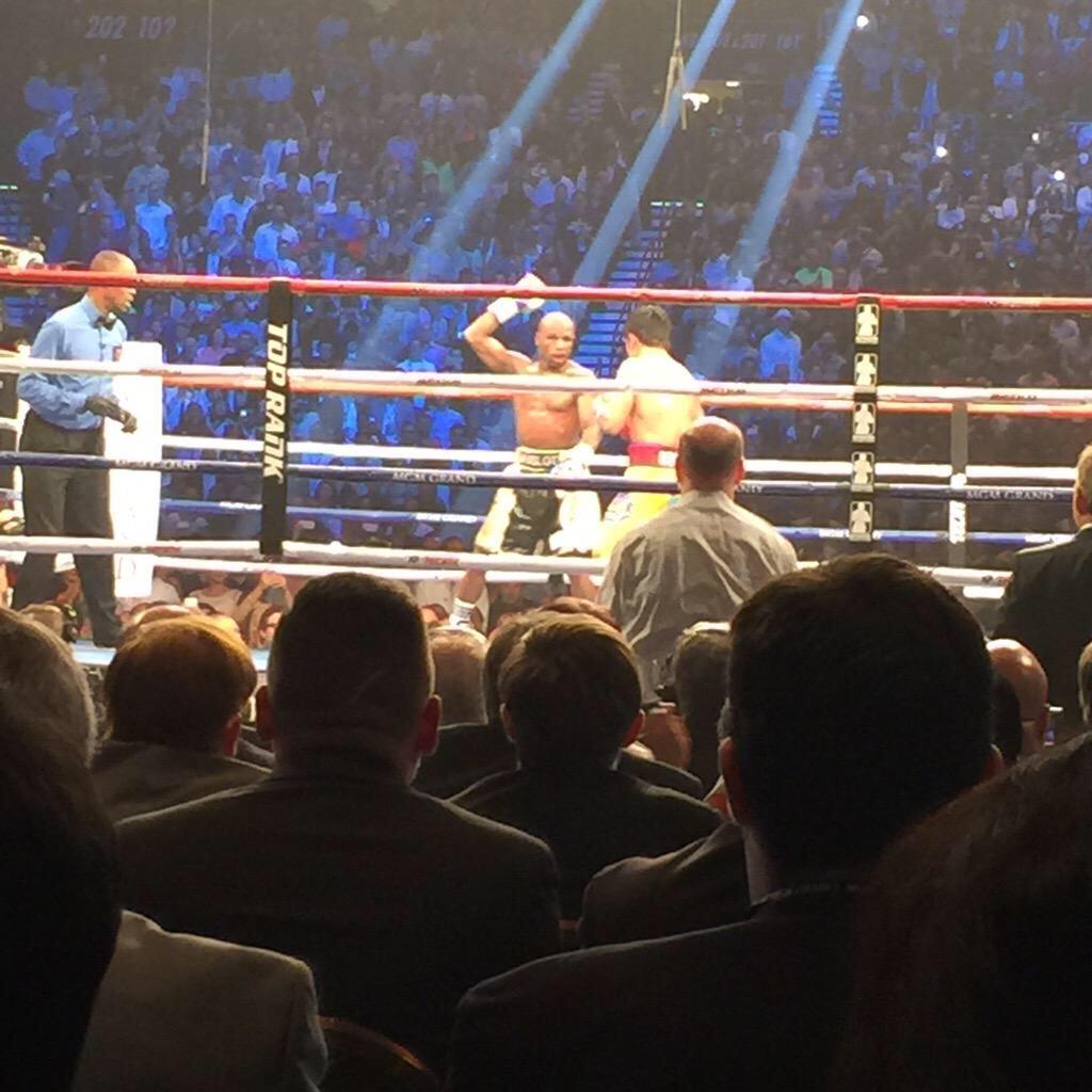 KushNBae's tweet photo. Floyd mayweather won! http://t.co/qALvQ7eWRF