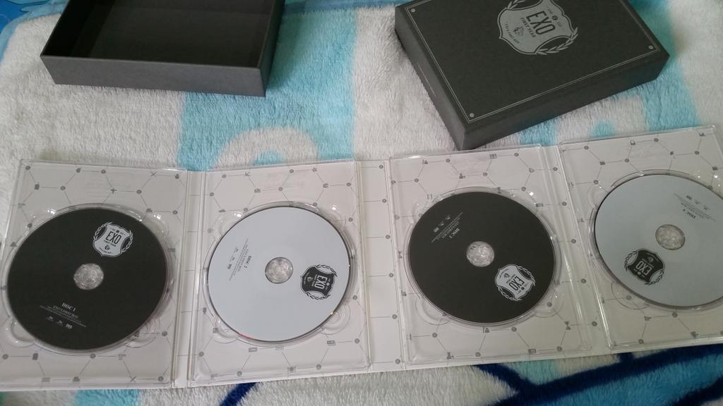 hwaqie_'s tweet photo. ก็เลาคิดถึงอ่ะ แงงง😢😢😢 ตอนนั้นมี12คน together อ่ะเเง #exofirstbox http://t.co/E2yzDDRpJI