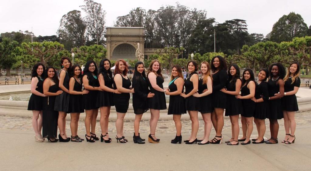 SFSU_BetaPhi's tweet photo. Spring 2015 Actives 💫 #composite #sisterhood #betaphi #familia http://t.co/5il3HCA9tA