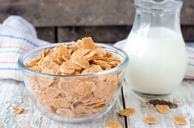 EatThisNotThat's tweet photo. 11 best brand name cereals for weight loss: http://t.co/d7q84qHv4O http://t.co/RGW8H8uBty