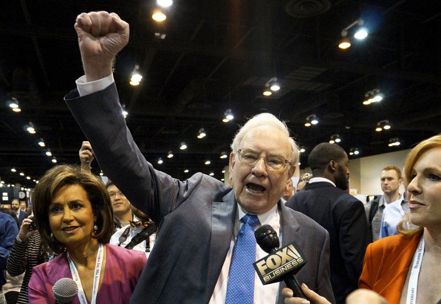 Can't-miss investment advice from @WarrenBuffett at Berkshire annual gathering xhne.ws/T9hM0