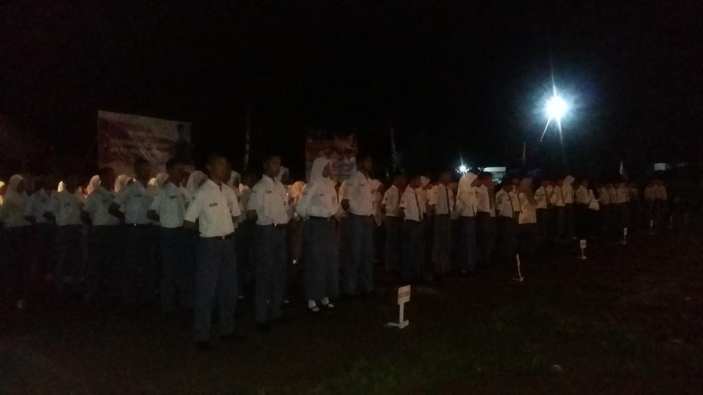 paskibra159's tweet photo. Suasana Upacara penutupan @G3RAKChapter3 #HariKe6 #Paskibra159Rewako. http://t.co/LH83NruBbm