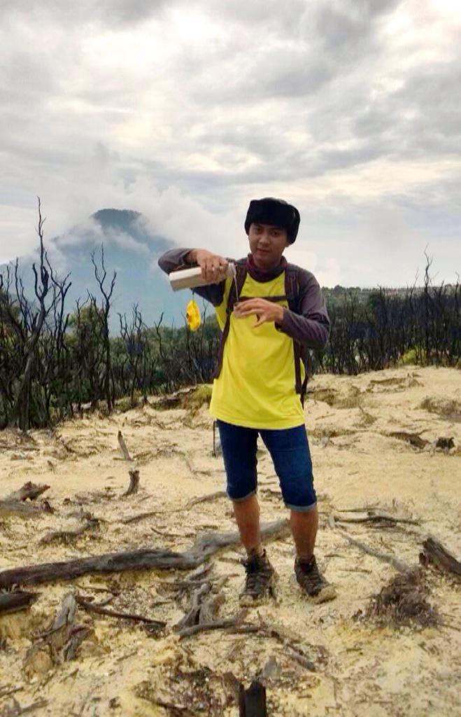 diddoot's tweet photo. Ngeteh dlu min dihutanmati - papandayan @infopendaki http://t.co/efn8IvnbeE