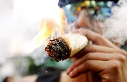 timesofindia's tweet image. Legalize medical cannabis, activists say timesofindia.indiatimes.com/india/Legalize…