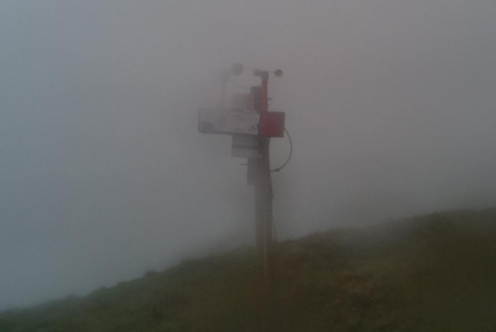 InnovatorsCHS's tweet image. Are about to have a CPU meltdown on #PiView?
@fsphil 
Thought it was fog, perhaps the mountain is covered with steam.