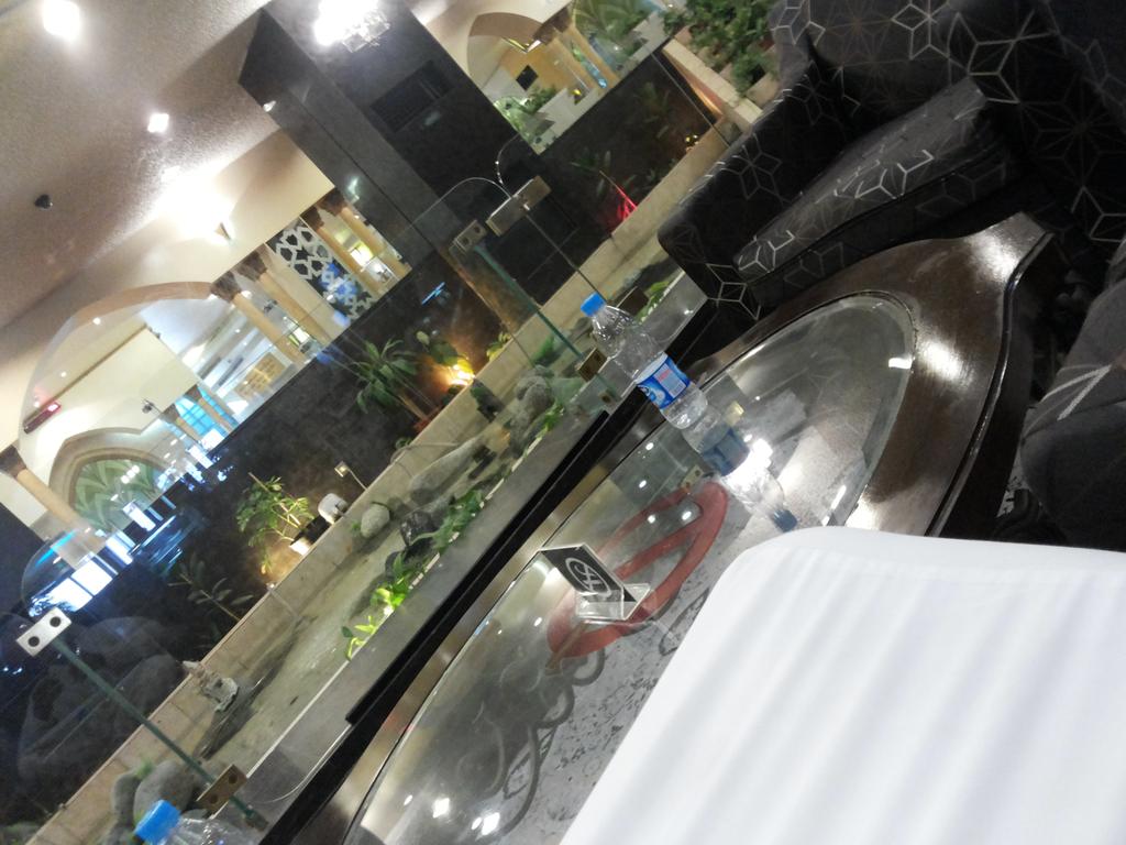 GM89618291's tweet photo. ب فندق الظهران ابي سالب جاد والمكانن تشهد به الصوره http://t.co/zqmglPCTdM
