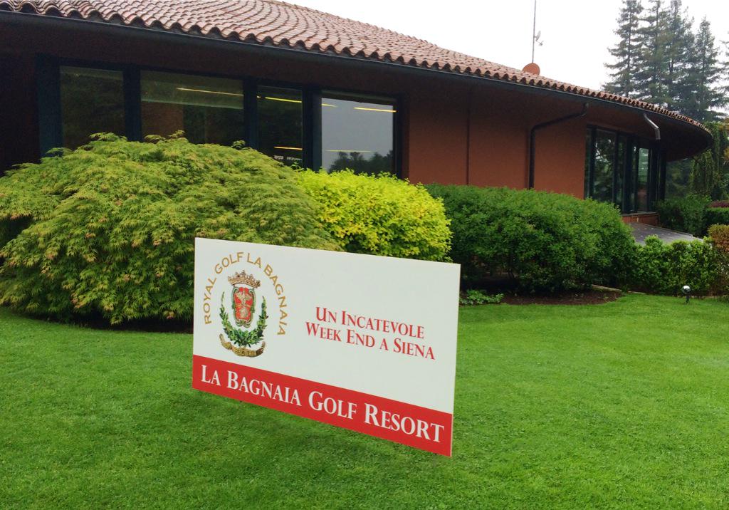 SPMNOfficial's tweet photo. Dream Tour 2015. Binomio perfetto #Beretta @LaBagnaiaResort http://t.co/TYgu926kZQ