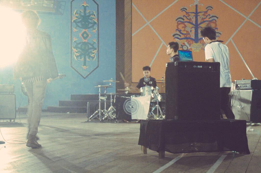 badasss!! “<a href="/slapitoutband/">𝐒𝐋𝐀𝐏𝐈𝐓𝐎𝐔𝐓</a>: #AThousandFairytale 
Supported by @6Kaiser6 , <a href="/LunaticRecords/">Lunatic Records</a> and our family!
Thanks ! ”