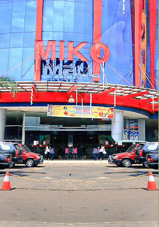 hellprint's tweet photo. Sabtu Ini, 9 Mei 2015
At Miko Mall Kopo Bandung

With :
@FORREVENGE
@ScarpaSka_ 
#WestJavaInvasionFestival
#EDANKEUN
http://t.co/5cvNtZFXw5