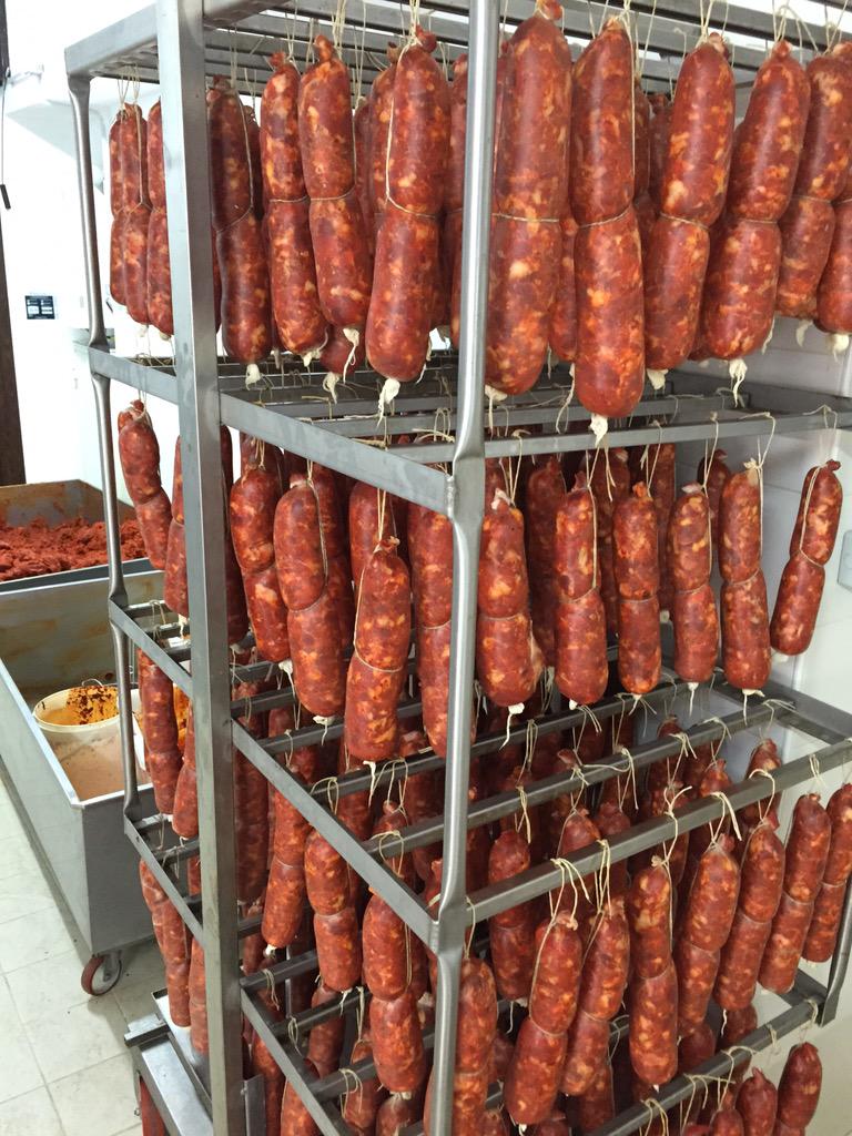 labussolahotel's tweet image. Ci troviamo al tour gastronomico della #nduja di #Spilinga, mentre Francesco spiega, noi approfittiamo del relax...