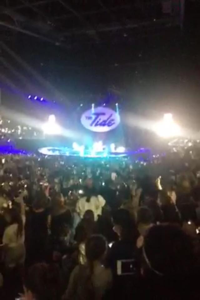 tabithaaamy's tweet photo. @TheTide @thetidenate @thetidedrew @TheTideAustin @TheTideLevi #TheTideAtTheO2 #TheTideOnTour ππβ€οΈπ smashed itππ http://t.co/9uYSIG6k4I