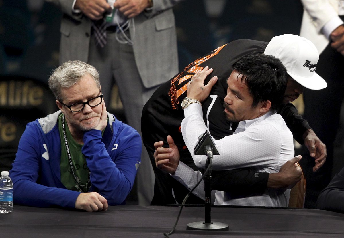 JaspritSingh09's tweet photo. That's what happened at the #MayPac post-match presser
http://t.co/00n57wBRX1 http://t.co/KxckHRh4MA
