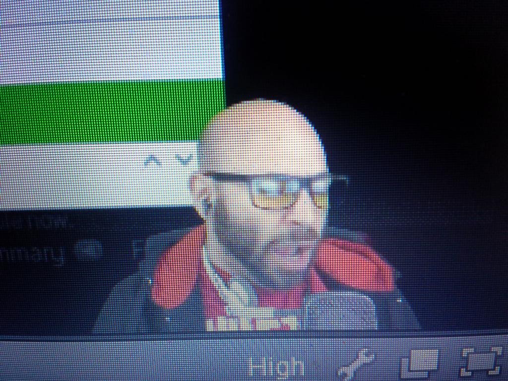 _BlakeCole_'s tweet photo. Watching @Swiftor going strong in this 24 hour marathon... well at least attempting to go strong lol #thatyawnthough http://t.co/xmOLqFbzBe