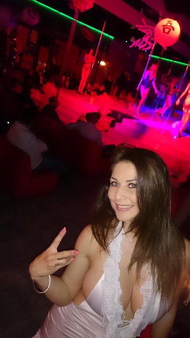 Questa notte siete stati splendidi miei Gemmini come sempre ;-) MONELLA LAP DANCE Piacenza http://t.<a href="/tag/angelwocky"class="tags"><span>#angelwocky</span></a>