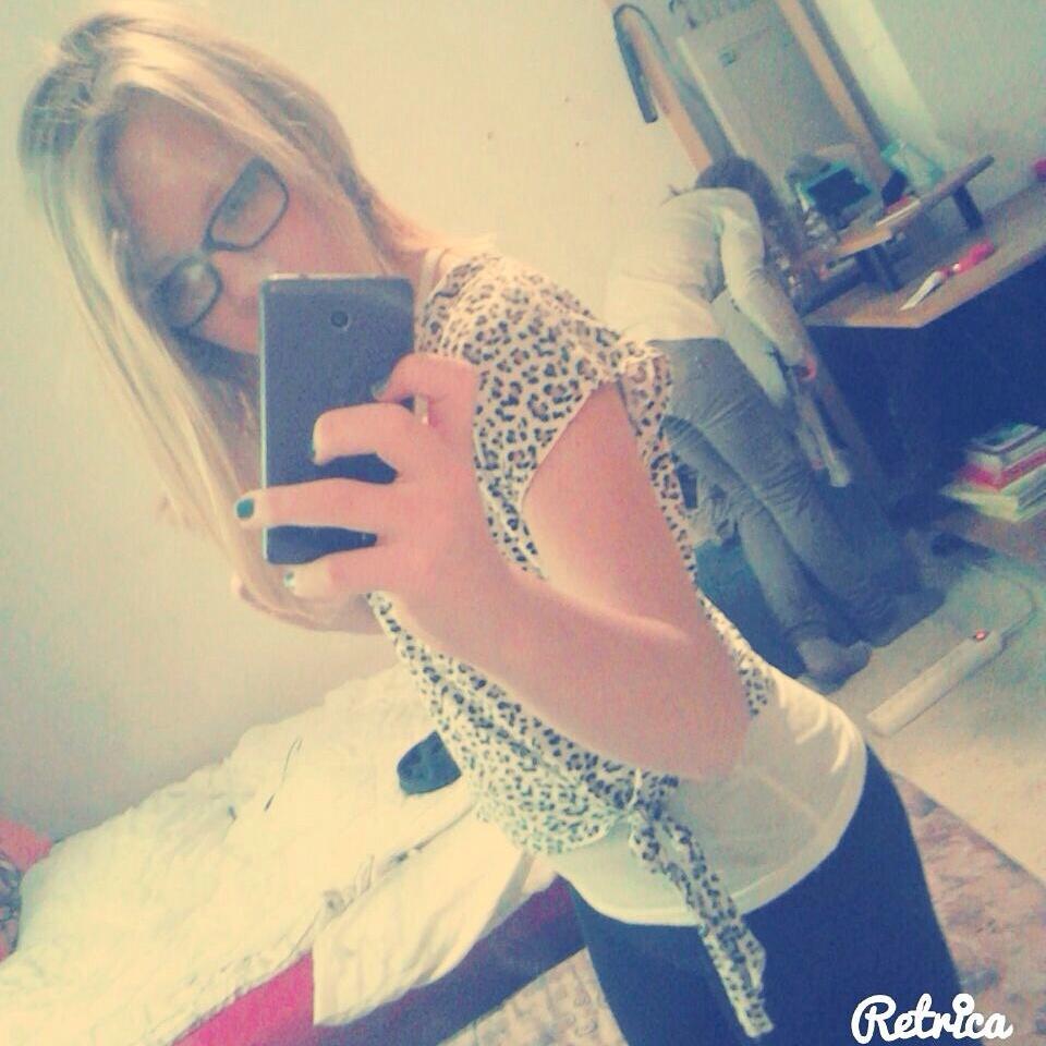 BeeChechi's tweet image. Eine Nachricht von dir ❤ 💍 ein lächeln von mir ❤ 💍 💎