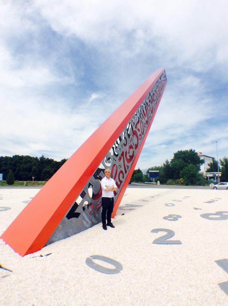 solart2_ma2f's tweet photo. #shooting yesterday @Ma2f2 on #solart2 #perpignan #sundial #monumental #sculpture #planet #astronomy http://t.co/BYpTrRZG7v