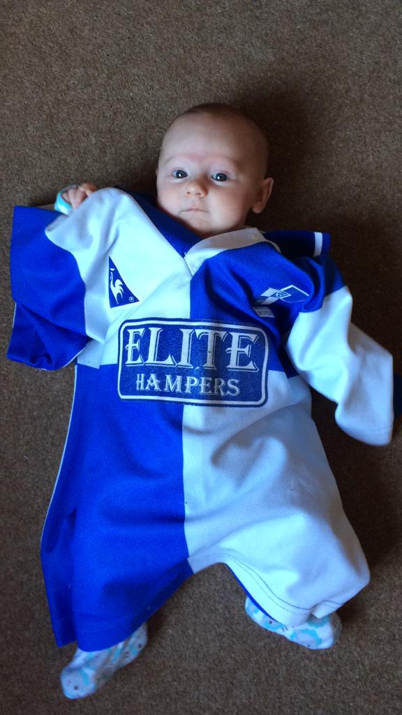 Mrdanielgreen's tweet photo. Come on the GAS!!! #utg #oldschoolshirt @Official_BRFC http://t.co/7z6qoqpdBg