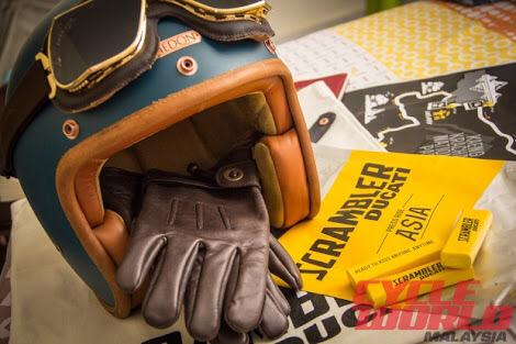 VivaLaRide's tweet photo. Goggles-CHECK!! Gloves-CHECK!! Hedonist-SUPER CHECK!! #Ready4TheTrip #CafeRacerMexico @Hedonworkshop @ElSolitarioMC http://t.co/bQeOQ9EHUY
