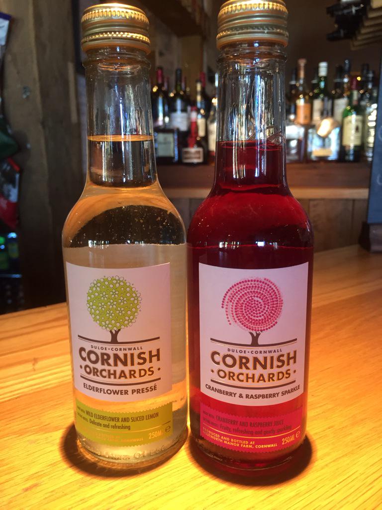thehorse_groom's tweet image. Our delicious new @CornishOrchard Elderflower presse &amp;amp; Cranberry + Raspberry sparkle! #freshforspring #onlyatfullers