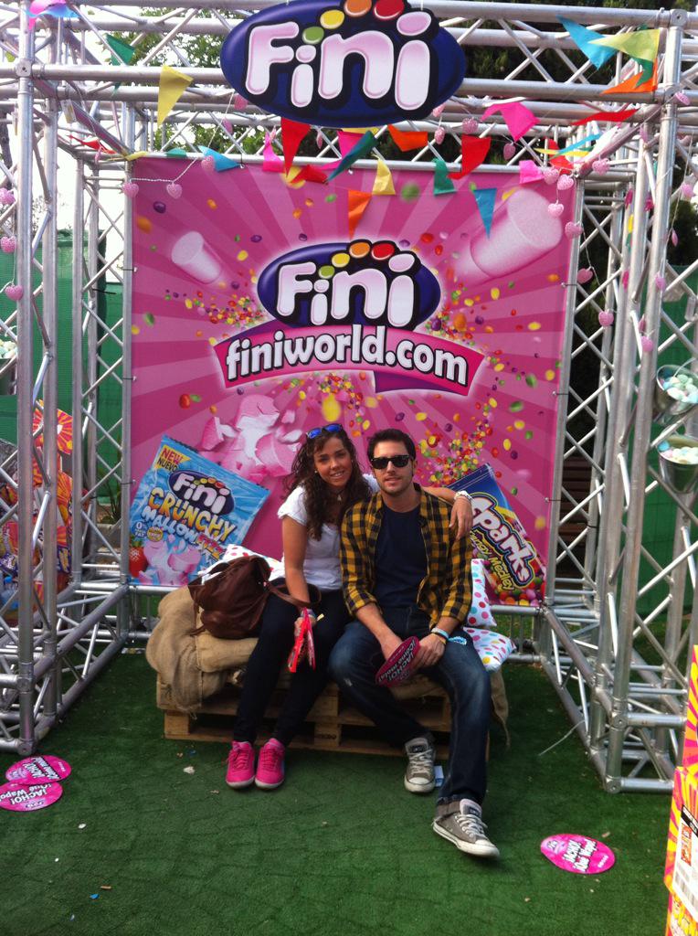 Fini_golosinas's tweet image. Eres tú el de la foto? RT! La foto con más RT tiene #ipad! #FINISOS #SOS48festival #sosfestival #ACHO