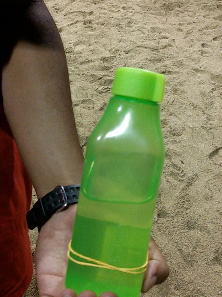 mahoni_EO's tweet photo. Oh ya bagi yang merasa ketinggalan botol minum di venue Hula Huland bisa menghubungi kami melalui akun ini yaa http://t.co/QDMOUdLKW0