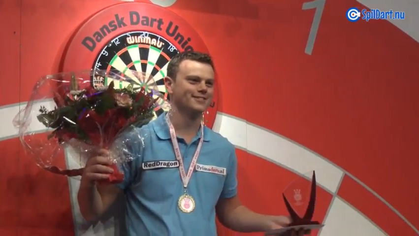 BDOLiveDarts's tweet photo. #DenmarkMasters MENS CHAMPION Jeffrey de Graaf, runner up Jamie Hughes, 3rd place Per &amp; Richard! #Darts #BDO #DDU http://t.co/kbPYQ0R6Mn