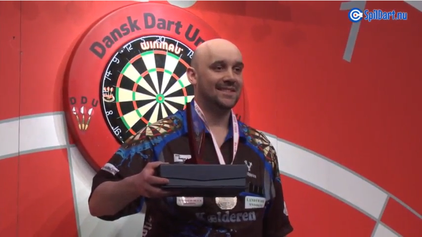 BDOLiveDarts's tweet photo. #DenmarkMasters MENS CHAMPION Jeffrey de Graaf, runner up Jamie Hughes, 3rd place Per &amp; Richard! #Darts #BDO #DDU http://t.co/kbPYQ0R6Mn