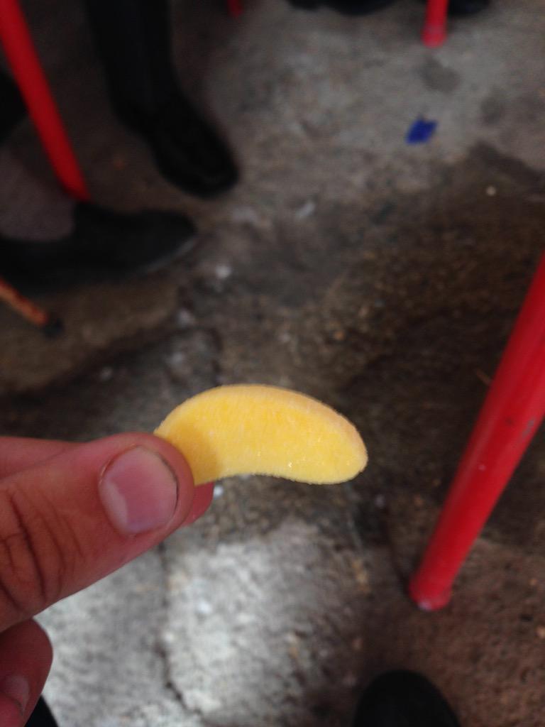 adrymorcillo's tweet photo. Que naranja mas rara, no? @Pezpillo  jajajajajajajajajajajajajajajaajaja #ComunionFacts http://t.co/HB8DJ33vs0