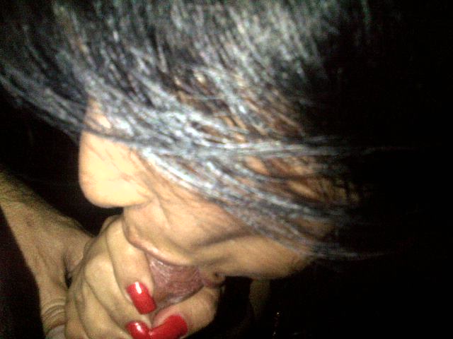 Rhania_Ramses's tweet photo. Comiendomelo todo, me fascina hacerlo #mipapiyyo #cuartooscuro #rumbavulturis @jessyjoel1 http://t.co/VNtkD13xAU
