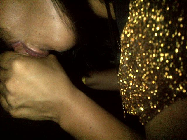 Rhania_Ramses's tweet photo. Comiendomelo todo, me fascina hacerlo #mipapiyyo #cuartooscuro #rumbavulturis @jessyjoel1 http://t.co/VNtkD13xAU