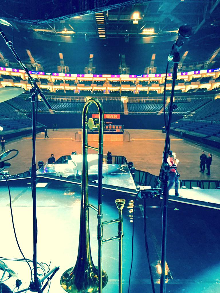 All sound checked and ready to go at the O2 tonight with @ollyofficial
