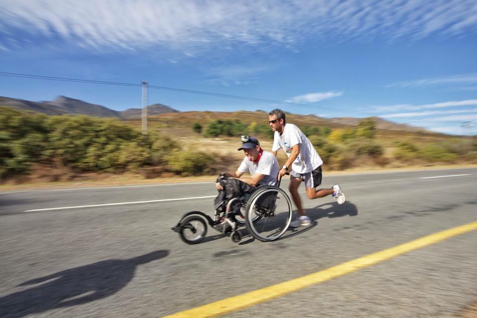 AdaptiveSfund's tweet photo. We got caught at 20kms @WFLWorldRun @RedBullZA What an incredible event! #Worldrun #AdaptiveSports credit:OckieFourie http://t.co/wF1fNGw749