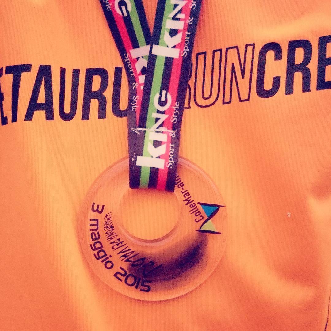metaurusruncrew's tweet photo. Questa medaglia è spettacolare... come lo è la #ColleMarathon! Che ne dite? :-D @runlovers http://t.co/F18RNxmuJK