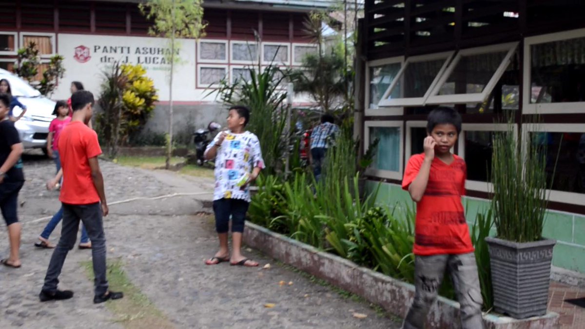 HiLoMDC's tweet photo. TREASURE HUNTER!! kakak2 dri @HiLoMDC sudah menyembunyikan hadiah2 untuk adik2, sekarang saatnya mereka yang mencari http://t.co/RqGBg15aOT